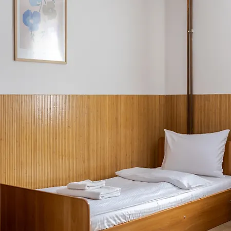 Hotel Robert 3*