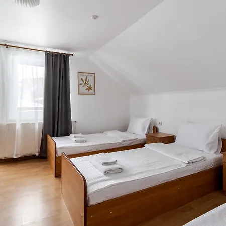 Robert Hotel
