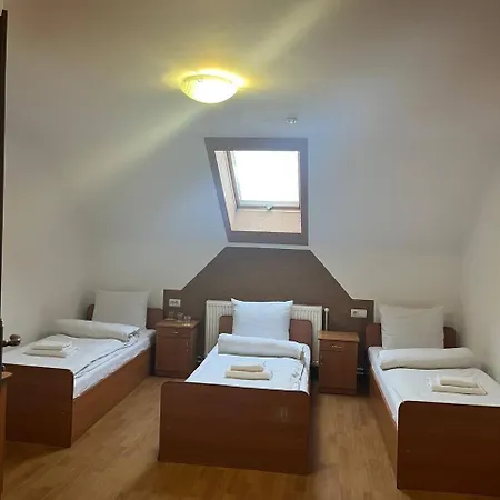 Robert Hotel Drahobrat